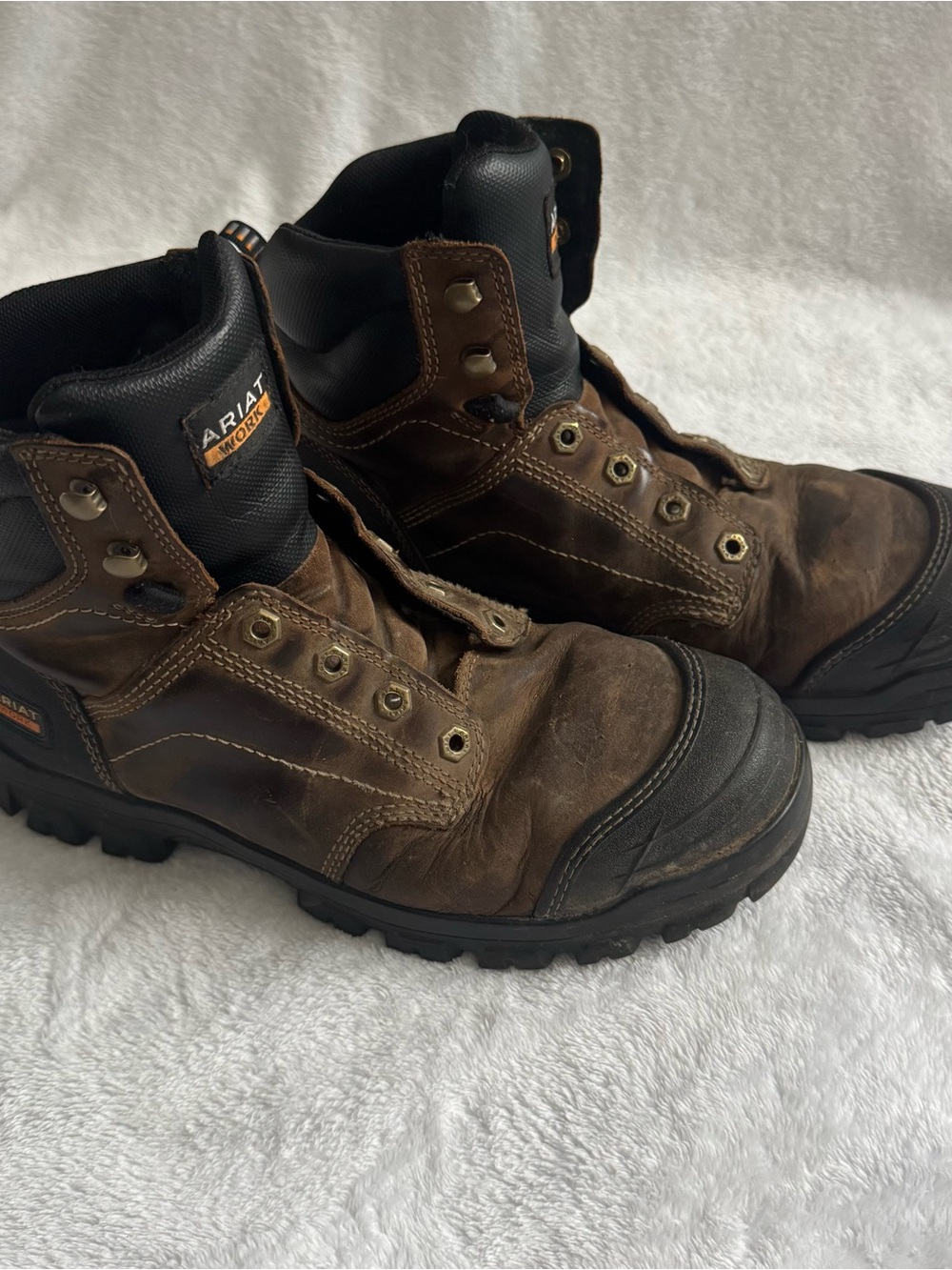 Ariat Brown and Black Men's Work Boots - Rugged Leather Safety Boots NO Laces *